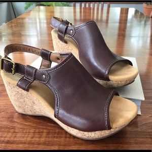 Size 9 Women’s Clarks wedges